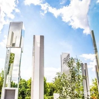 婚礼灵感丨镜面材质的硬与美