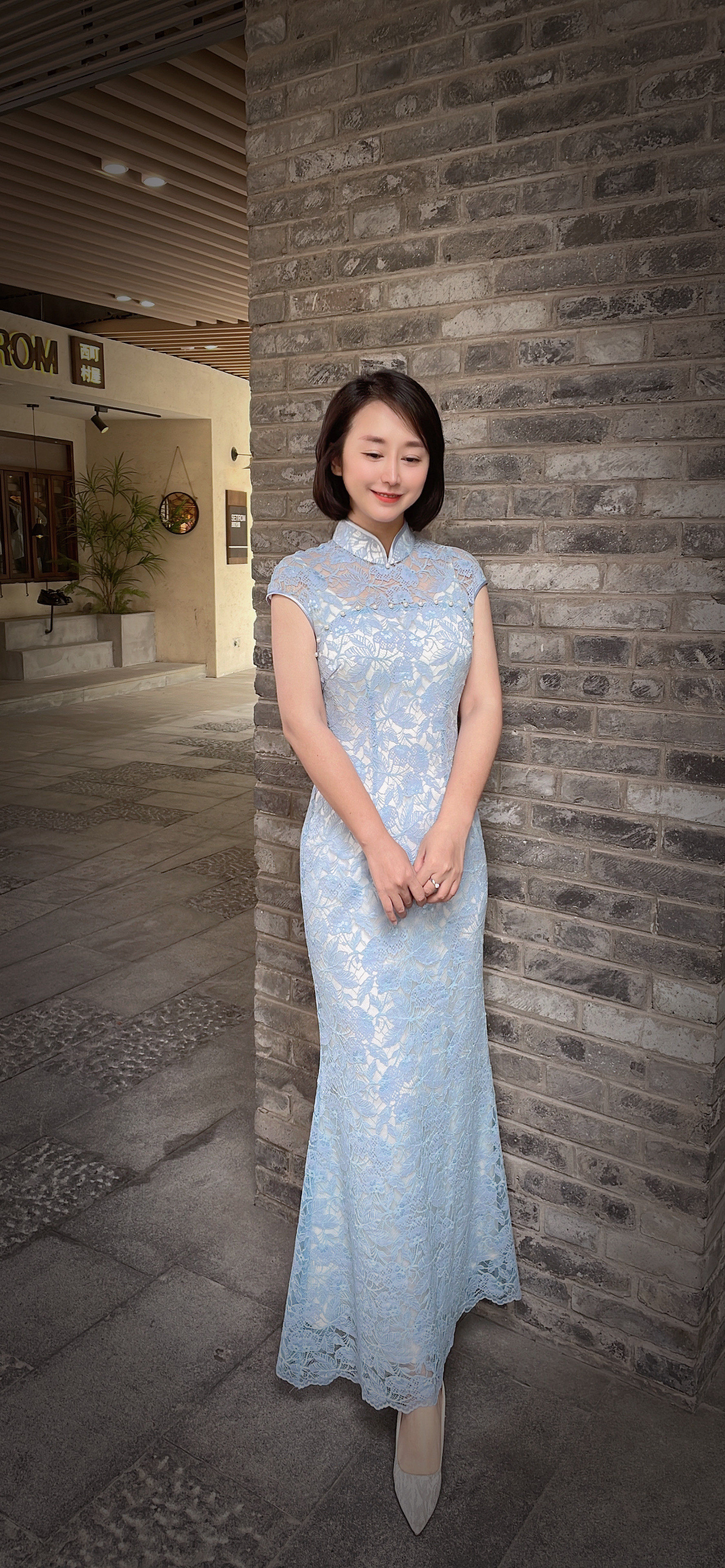 改良蕾丝鱼尾旗袍 重庆旗袍定制