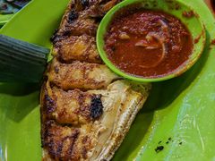 -明记烧鱼美味店