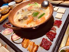 腊排骨拼土鸡锅-哈吱喂丽江火塘·牦牛火锅(五一街店)