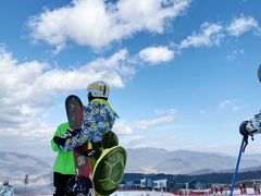 -鳌山滑雪度假区