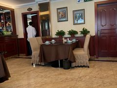 -喜乐餐厅•灯笼虾球首创者•本地小海鲜(二马路店)