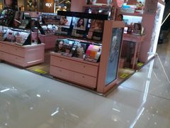 -4inlook美目美佳隐形眼镜店(恒隆广场店)