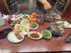 -四囍码头海鲜烧烤自助火锅(外滩南京东路悦荟广场店)
