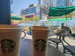 -星巴克(西藏路店)
