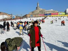 -采薇庄园四季滑雪场