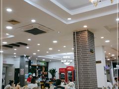大堂-鹏城人家海鲜酒家·23年老字号(较场尾店)