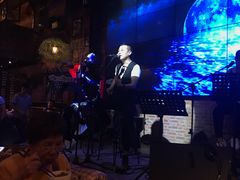 -胡桃里音乐餐厅(陶溪川店)(川湘赣菜·世界百大酒庄直供红酒·音乐表演)