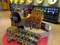 -m豆巧克力世界(上海世茂广场店)