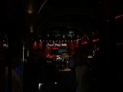 -FOUR PLAY BAR