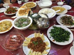 -坝上特色美食城
