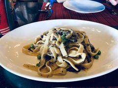 -WOLFGANG PUCK KITCHEN & BAR(迪士尼小镇店)