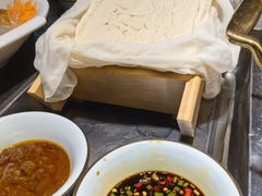 -靠山屯东北农家菜(八龙桥雅苑店)