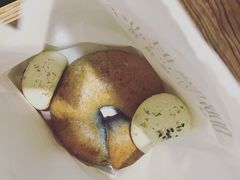 星空蝶豆花烤地瓜贝果面包-啊噗吐呦现场烘焙(麦凯乐店)