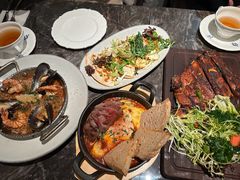 -LESCEDARS Brasserie Bistro香柏树