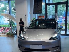 -TESLA 特斯拉(上海太古汇体验店)
