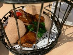 秘制脆皮乳鸽-避风塘(宝山万达店)