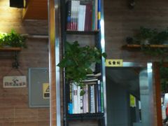 -管氏翅吧(护国寺店)