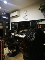 -镁连社·美联社