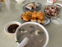 -洲心明记烧肉大粥(总店)