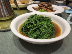 -新颐园本帮江浙菜·红烧猪手煨鲍鱼·红烧肉(顾村公园电台路店)