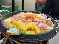 -豚妈妈汤饭·部队锅(南京东路店)
