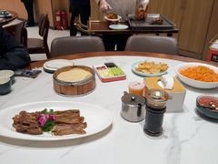-梅利汴京烤鸭•开封豫菜地标店(东司门店)