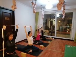 -Yvon yoga 瑜伽·精准体态管理中心