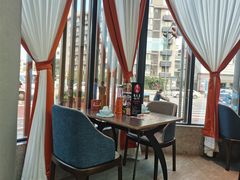 靠窗位-有红鸡毛店·川菜(建设路店)