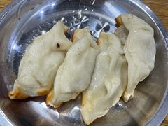 -黄阿姨锅贴大王(万航渡路店)