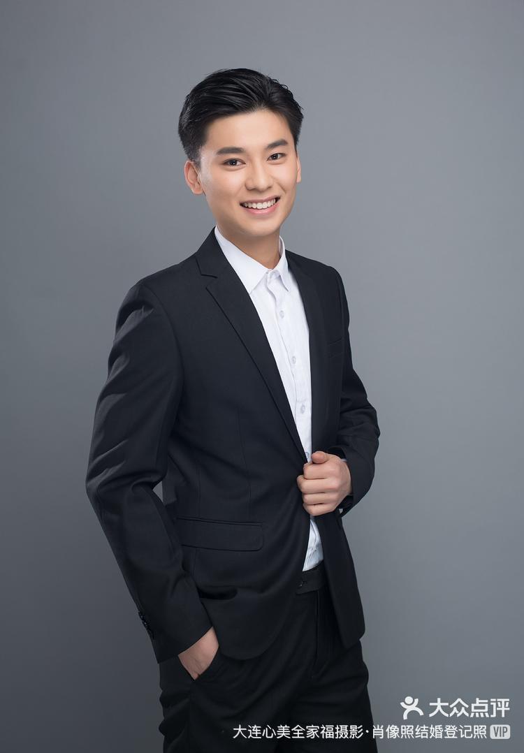 男士形象照职业照照相馆写真馆男生拍照西装头像人像