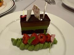 -塞纳河法国餐厅(意式风情街店)