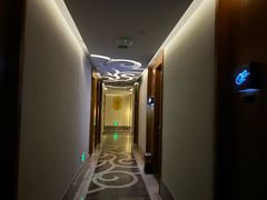 -新盈光·云会所(百丈东路店)