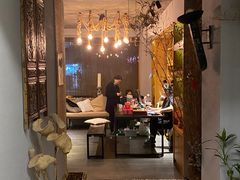 -泰·菩提树下[泰式按摩x精油SPAx肩颈头疗](新景店)