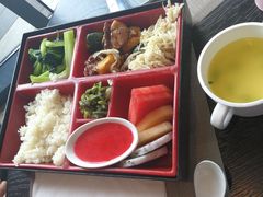 -上海虹桥西郊假日酒店
