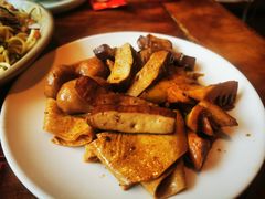 -老鼎万春卤菜(五代传承创始老店)