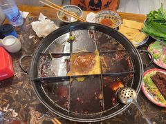 -艾嬢七八九老火锅(37年李子坝店)