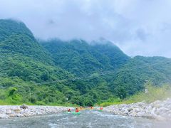 -秦岭峡谷漂流景区