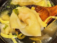 -馋三尺蟹粉小笼(人民广场店)