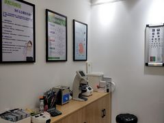 -视野联行眼镜•蔡司•依视路(温江店)
