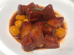 小土豆红烧肉-聚友居酒楼