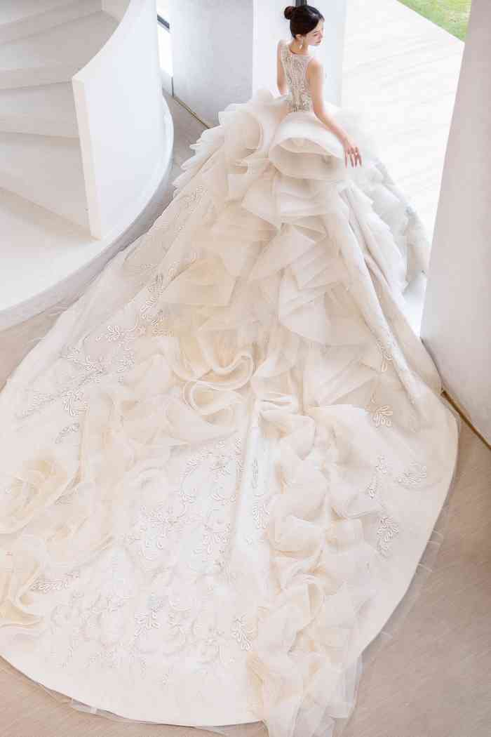 rosequeen婚纱·礼服-"今天星期六 下午3点多才打电话咨询是否.