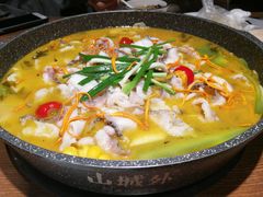 -山城外·非遗酸菜鱼(财富中心店)
