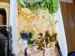 七彩泡沫鸡肉凉米线-雀舞云南菜(乐客城店)