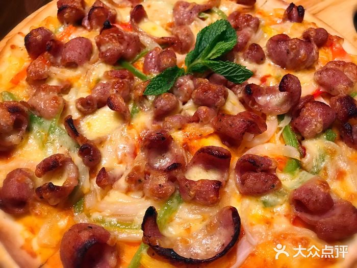 图林根香肠黄金披萨