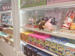 -名创优品(山东青岛华润万象城店)