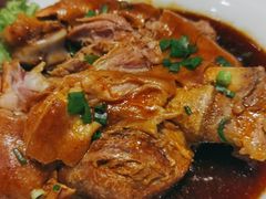 扒肘子-那家老院子东北菜·饺子·小鸡炖蘑菇(艳华街店)