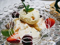 冰淇淋鲜果沙拉-俄士厨房(环球港店)