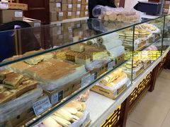 面包甜点陈列柜-老鼎丰(靖宇街总店)
