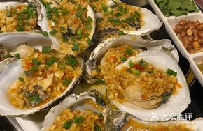 Steamed Oyster with Garlic from Taishan and Zhanjiang